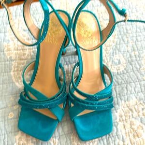 Vince Camuto size 7 turquoise sandals